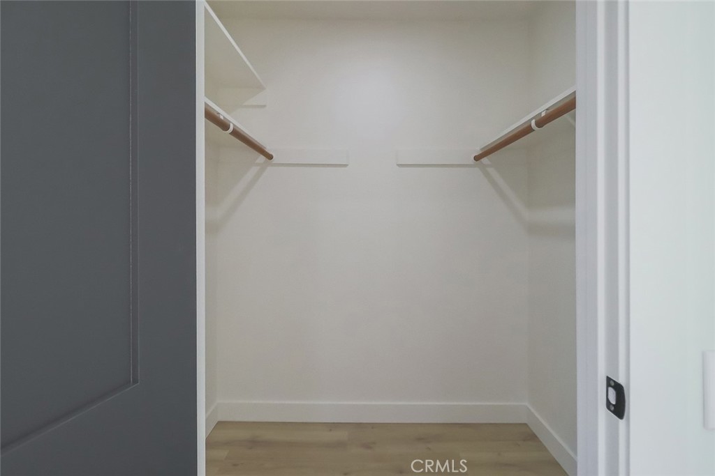 https://media.crmls.org/medias/a2b2b202-fce9-4c3b-82bd-6f75fe92b211.jpg?preset=X-Large
