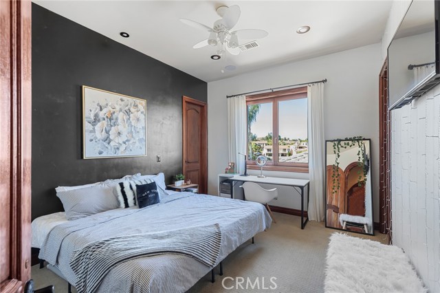 Image 42 of 75 For 22485 Whirlaway Court