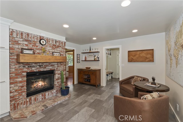 Detail Gallery Image 8 of 54 For 27513 St Bernard Ln, Lake Arrowhead,  CA 92352 - 5 Beds | 3 Baths