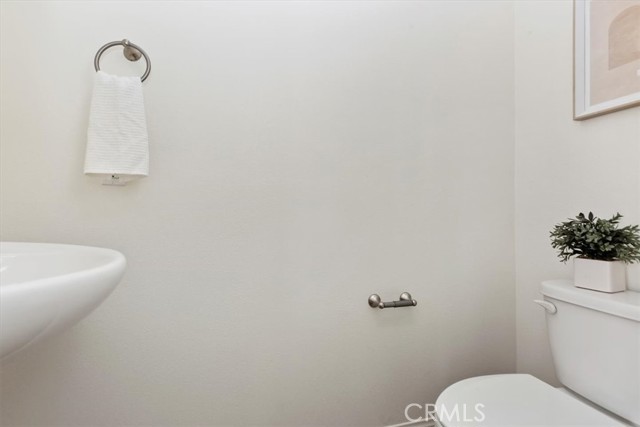 Detail Gallery Image 12 of 22 For 1192 Carob St, Rialto,  CA 92316 - 3 Beds | 2/1 Baths