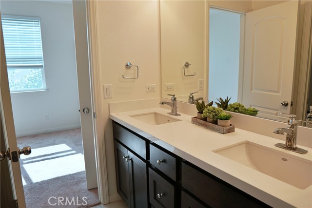 10519 Wilding Drive, Rancho Cucamonga CA: https://media.crmls.org/medias/a2b4d2e0-9fee-4f22-aa27-ebad659bd636.jpg