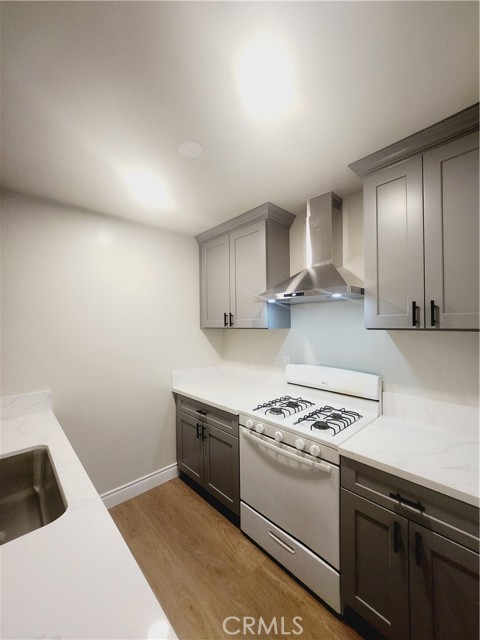 Detail Gallery Image 8 of 22 For 1100 W Porter Ave #2,  Fullerton,  CA 92833 - 1 Beds | 1 Baths