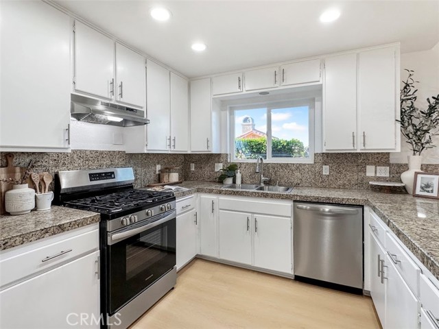 Detail Gallery Image 7 of 23 For 9487 Calle Del Diablo, Desert Hot Springs,  CA 92240 - 3 Beds | 2 Baths