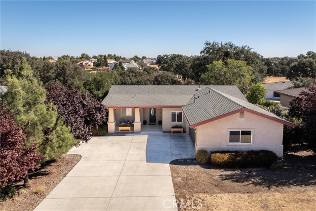 Detail Gallery Image 1 of 35 For 425 Montebello Oaks Dr, Paso Robles,  CA 93446 - 3 Beds | 2 Baths