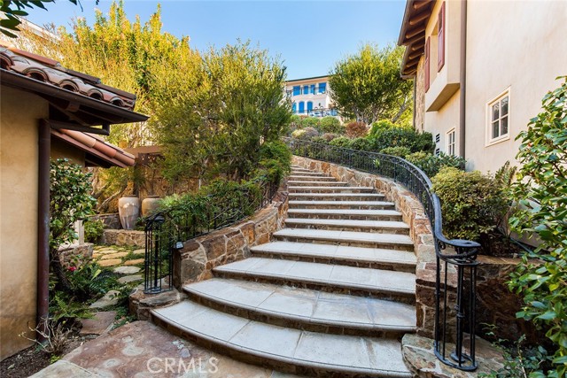 Detail Gallery Image 39 of 46 For 517 Emerald Bay, Laguna Beach,  CA 92651 - 4 Beds | 4 Baths