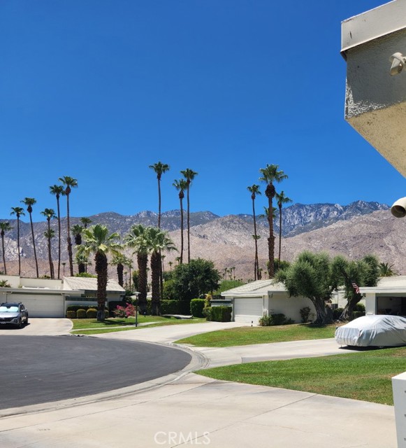 Detail Gallery Image 2 of 27 For 1910 Grand Bahama Dr, Palm Springs,  CA 92264 - 2 Beds | 2 Baths