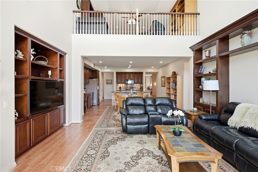 https://media.crmls.org/medias/a2b641ad-c603-4263-b4d5-45c29085d633.jpg?preset=X-Large