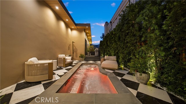 Detail Gallery Image 38 of 45 For 8840 Ashcroft Ave, West Hollywood,  CA 90048 - 3 Beds | 4 Baths