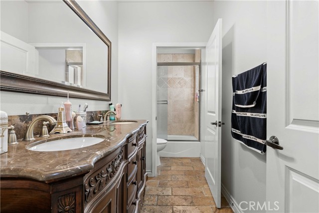 Detail Gallery Image 62 of 69 For 6920 Valmont #5,  Tujunga,  CA 91042 - 4 Beds | 3 Baths