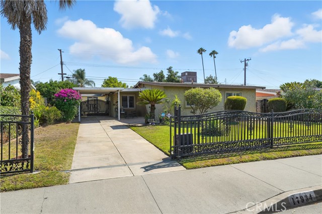 17934 E Newburgh Street, Azusa CA: https://media.crmls.org/medias/a2b88c0c-b7b1-4e67-869c-1adca2c4c7d7.jpg