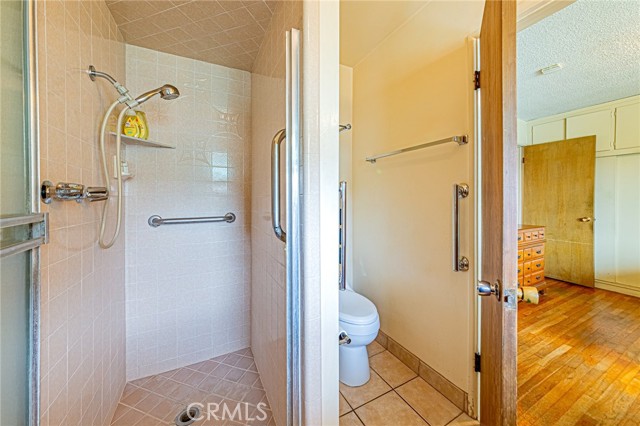 11511 Margie Lane, Garden Grove CA: https://media.crmls.org/medias/a2b8b923-531d-4636-a12b-4b6935db6cdc.jpg