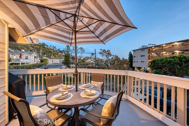 Detail Gallery Image 9 of 36 For 105 High Dr, Laguna Beach,  CA 92651 - 4 Beds | 4 Baths