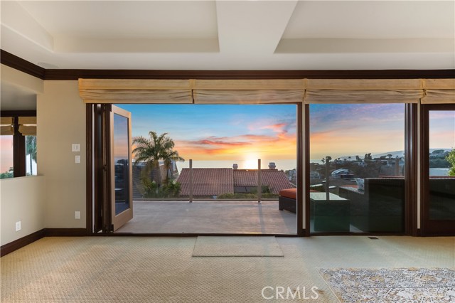 Detail Gallery Image 12 of 59 For 733 Pelican Dr, Laguna Beach,  CA 92651 - 3 Beds | 2/1 Baths