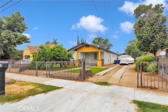 1554 N Sierra Way, San Bernardino CA: https://media.crmls.org/medias/a2b9bb77-fc64-4a3e-b3f6-24b0df6018a7.jpg