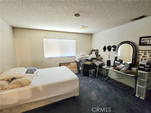 73971 Samarkand Drive, 29 Palms CA: https://media.crmls.org/medias/a2ba79ec-f671-449b-82d5-aafea95f8dae.jpg
