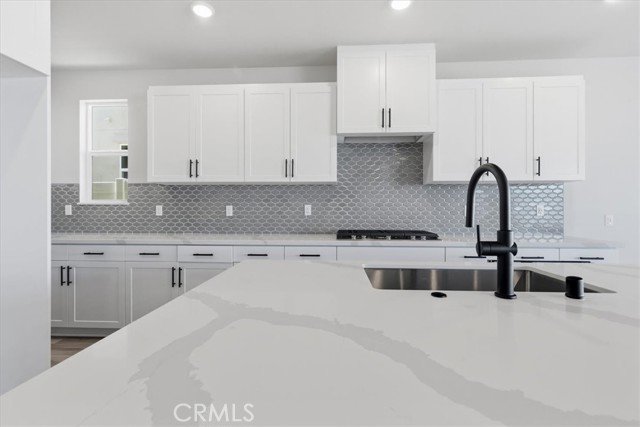 8528 Toyon Street, Chino CA: https://media.crmls.org/medias/a2ba8900-75d2-407c-82b2-be065130d205.jpg