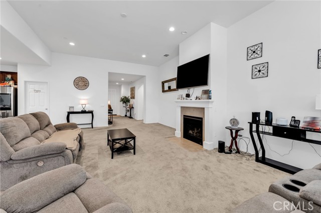16252 Gibson Street, Victorville CA: https://media.crmls.org/medias/a2bb8c50-5d5a-4067-9292-a663784598af.jpg