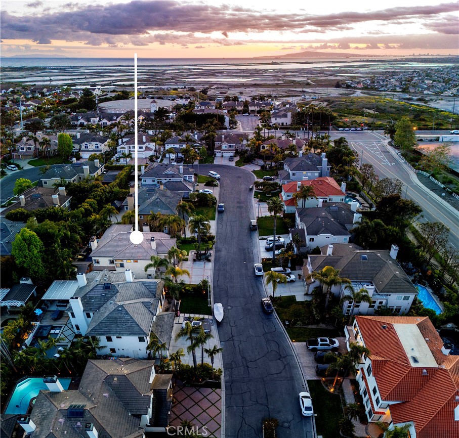 https://media.crmls.org/medias/a2bba618-5635-46e2-a5fd-6c1bb54f1cd3.jpg?preset=X-Large