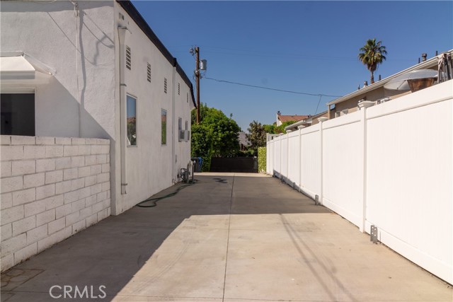 14356 Greenleaf Street, Sherman Oaks CA: https://media.crmls.org/medias/a2bbde79-3acd-495a-8e63-fb0c0e5be1fa.jpg