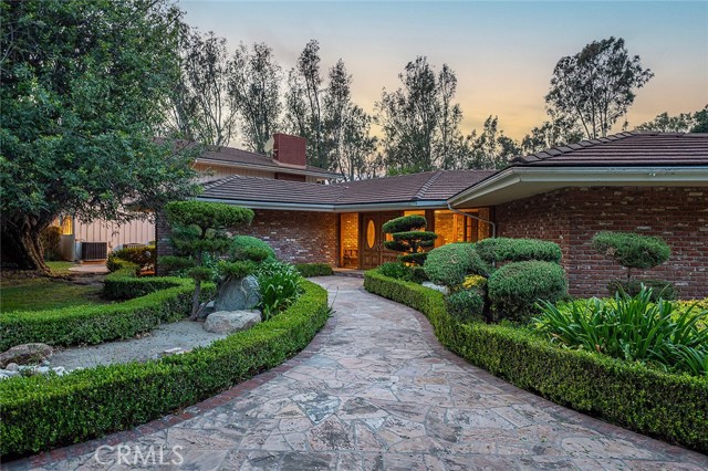 Detail Gallery Image 3 of 39 For 20827 E Mesarica Rd, Covina,  CA 91724 - 8 Beds | 6/1 Baths