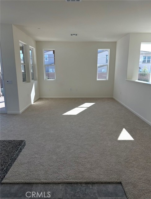 Detail Gallery Image 3 of 31 For 4068 Summer Way, Corona,  CA 92883 - 3 Beds | 2 Baths