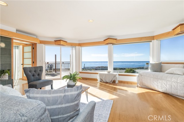 Detail Gallery Image 10 of 49 For 208 Weymouth, Cambria,  CA 93428 - 3 Beds | 2/1 Baths