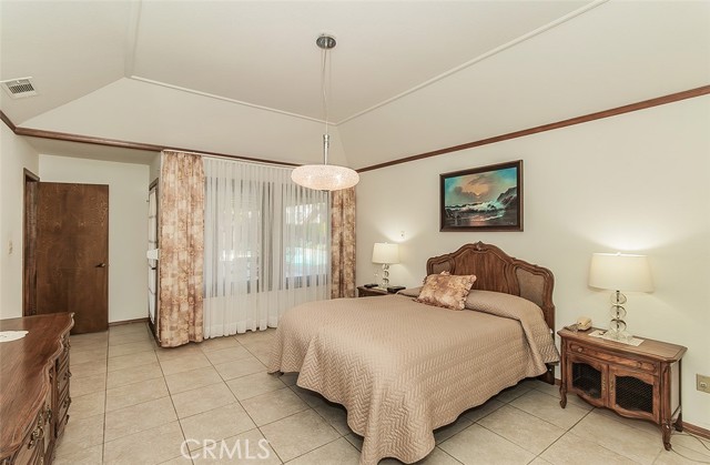 Detail Gallery Image 21 of 50 For 7355 N Pacific Ave, Fresno,  CA 93711 - 4 Beds | 3 Baths
