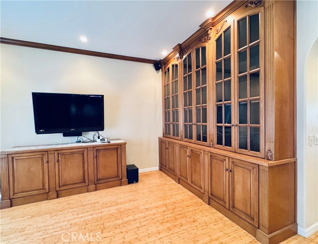 458 S Clark Drive, Beverly Hills CA: https://media.crmls.org/medias/a2bf20ed-3354-4bf6-b7b9-d32dd320203b.jpg