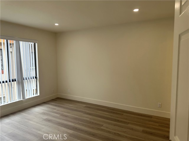 Detail Gallery Image 4 of 16 For 219 E Maple St #6,  Glendale,  CA 91205 - 3 Beds | 2 Baths