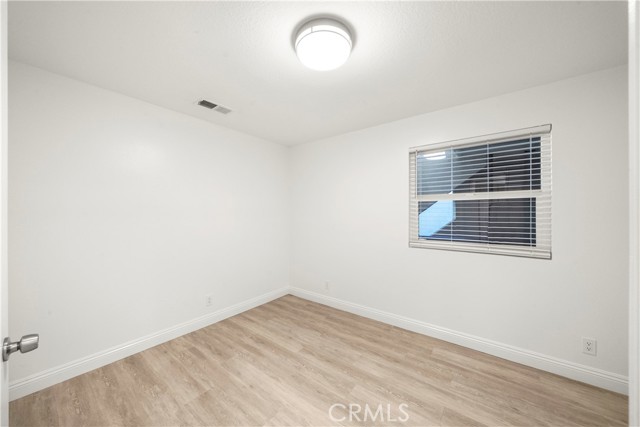 Detail Gallery Image 15 of 26 For 352 Y Place #B,  Laguna Beach,  CA 92651 - 2 Beds | 1/1 Baths