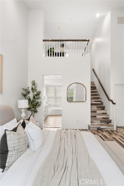 5 Orange Blossom Circle, Mission Viejo CA: https://media.crmls.org/medias/a2bf3afb-55df-433a-8f34-5dca0c2ce343.jpg
