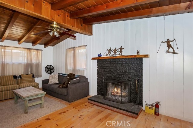 Detail Gallery Image 8 of 27 For 582 Beechnut Dr, Green Valley Lake,  CA 92341 - 2 Beds | 1/1 Baths