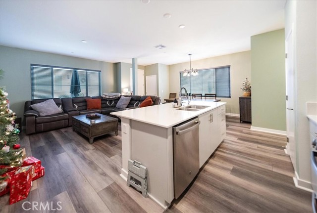 Detail Gallery Image 14 of 55 For 35157 Grove, Fallbrook,  CA 92028 - 4 Beds | 2/1 Baths