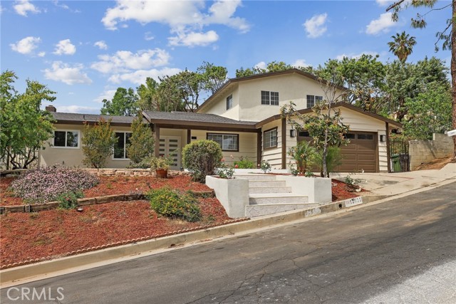 Detail Gallery Image 32 of 34 For 12635 Dorina Pl, Granada Hills,  CA 91344 - 5 Beds | 3/1 Baths