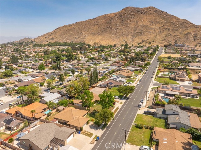 Image 39 of 44 For 22586 Main Street