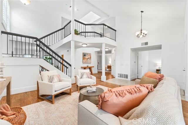 Detail Gallery Image 3 of 62 For 15 Firestone #4,  Irvine,  CA 92614 - 4 Beds | 2/1 Baths