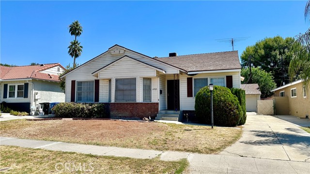 6912 Mclennan Ave, Lake Balboa, CA 91406