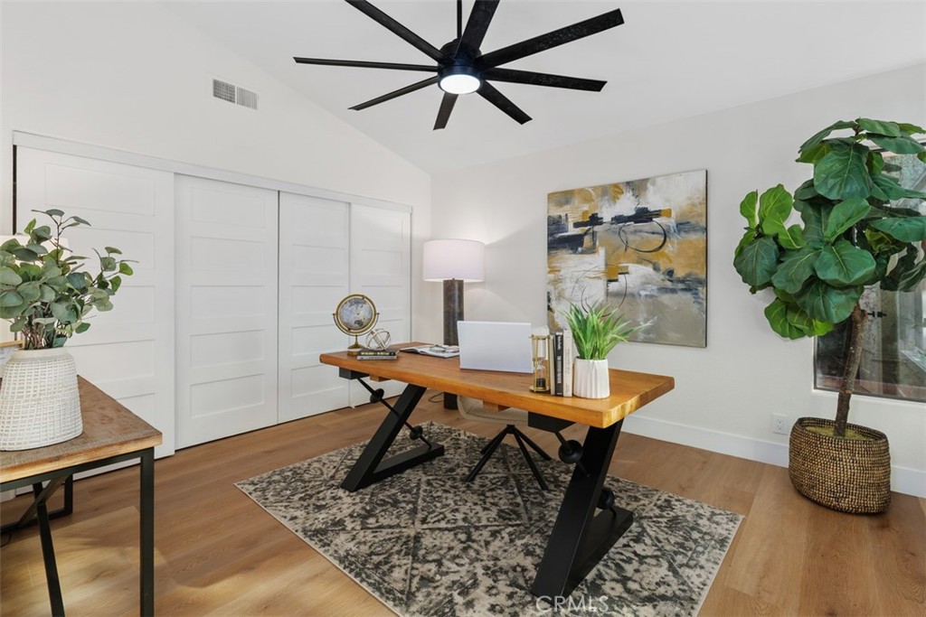 MLS #OC25270791 image #20