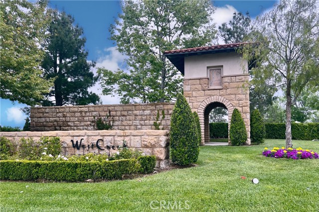 24229 La Montura Drive, Valencia CA: https://media.crmls.org/medias/a2c29575-cc25-4367-a3a7-2c3ff5d362b4.jpg