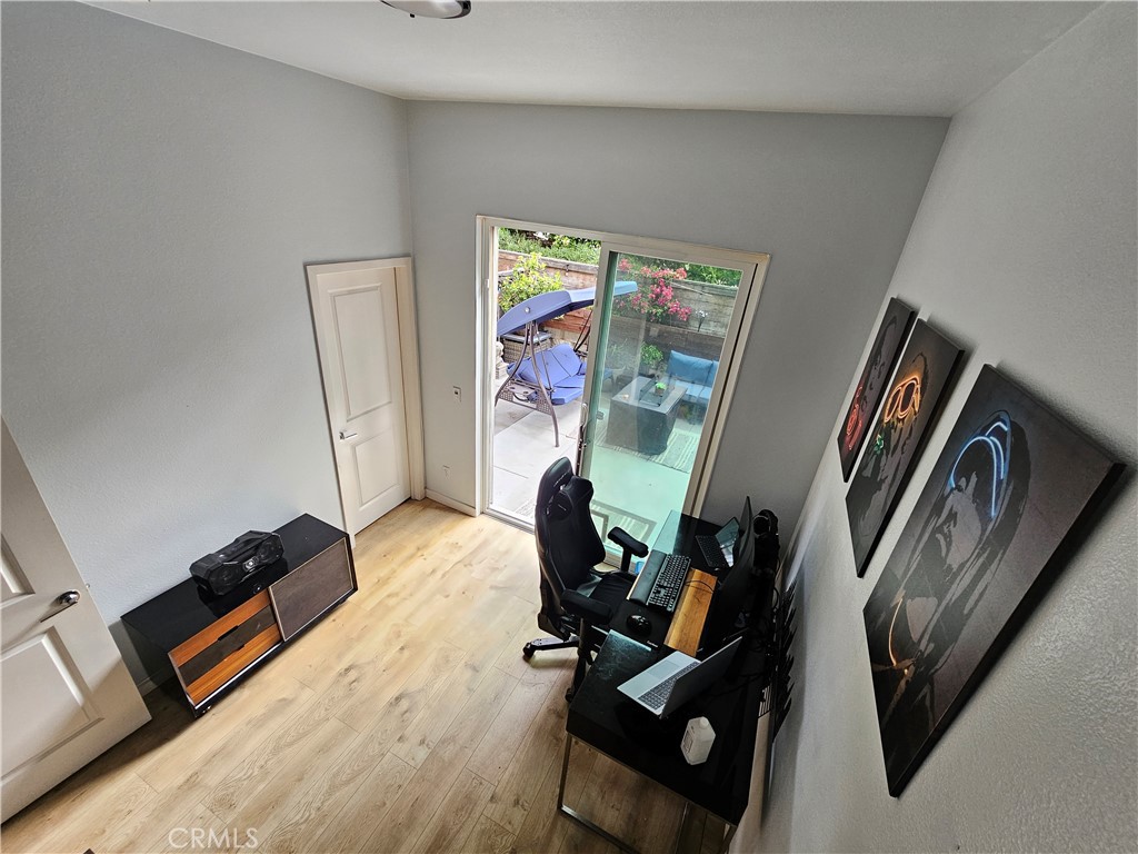 https://media.crmls.org/medias/a2c2a322-a999-4091-baee-dcc4e4355b4e.jpg?preset=X-Large