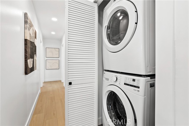 Detail Gallery Image 10 of 18 For 15801 Carrie Ln, Huntington Beach,  CA 92647 - 3 Beds | 2 Baths