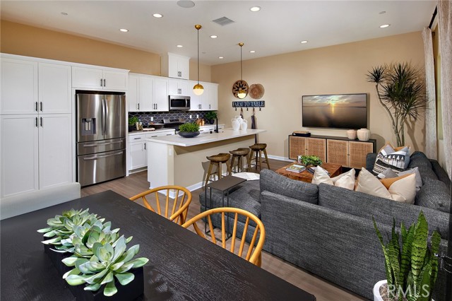 Detail Gallery Image 3 of 23 For 4451 S Fairmount Paseo, Ontario,  CA 91762 - 3 Beds | 2/1 Baths