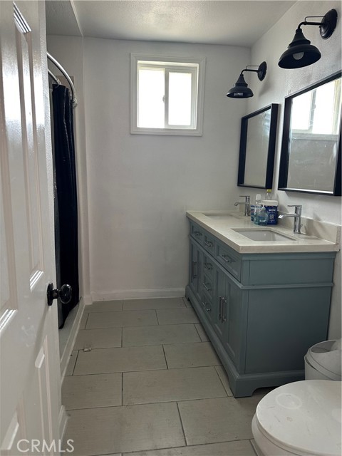 Image 5 of 10 For 52068 Hattie Avenue