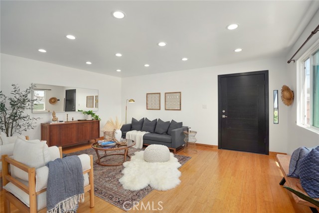 1629 Ford Avenue, Redondo Beach, California 90278, 4 Bedrooms Bedrooms, ,2 BathroomsBathrooms,Residential,Sold,Ford,SB22080677