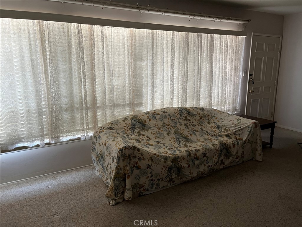 https://media.crmls.org/medias/a2c453cc-a9c6-46ac-bd4b-90ee624a6e6b.jpg?preset=X-Large