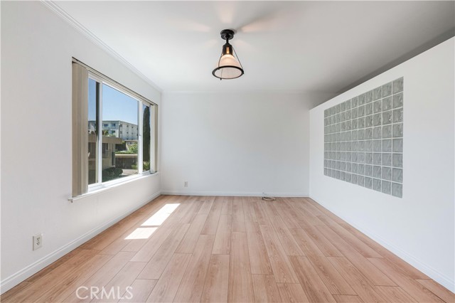 11138 Aqua Vista Street, Studio City CA: https://media.crmls.org/medias/a2c47b73-58ae-4108-ae62-24f96c64731d.jpg