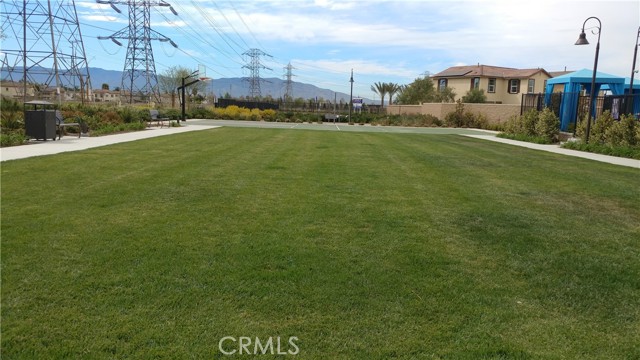 Detail Gallery Image 14 of 19 For 6006 Sendero Ave, Corona,  CA 92880 - 4 Beds | 2/1 Baths