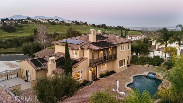 Detail Gallery Image 3 of 47 For 2831 Venezia Ct, Chino Hills,  CA 91709 - 5 Beds | 5/1 Baths