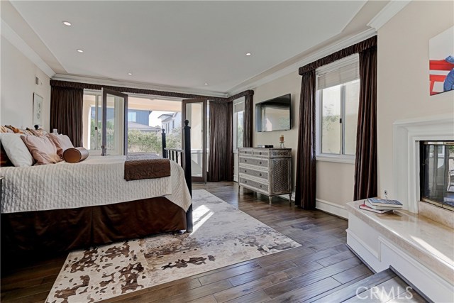 934 Duncan Avenue, Manhattan Beach, California 90266, 5 Bedrooms Bedrooms, ,4 BathroomsBathrooms,Residential,Sold,Duncan,SB17006848