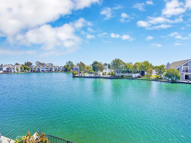 3512 Bravata Drive, Huntington Beach CA: https://media.crmls.org/medias/a2c68a7d-6c5f-42fa-ae27-4b76784bf084.jpg